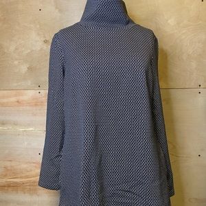Jude Connally NWOT tunic top black and white size small